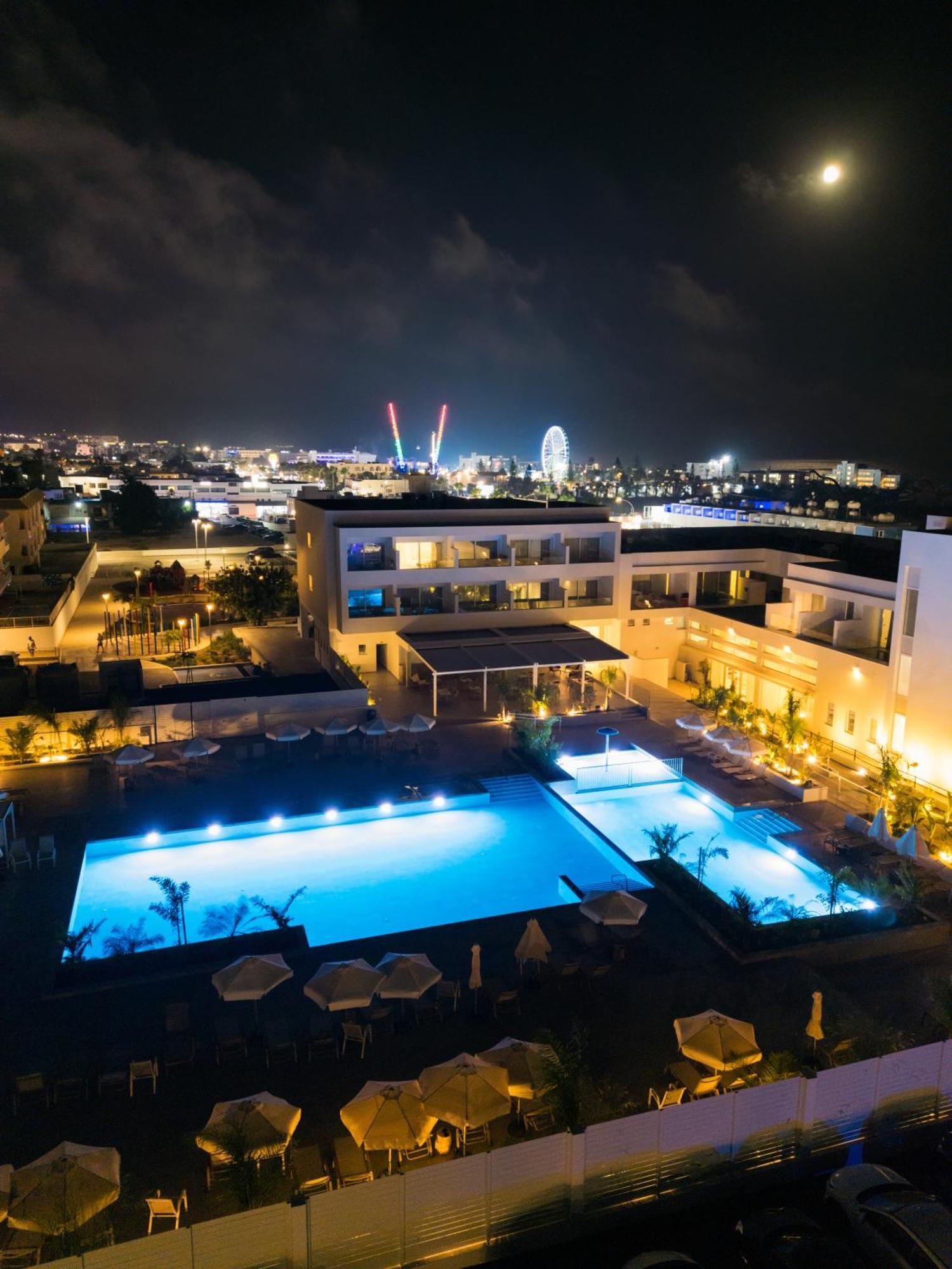 Abacus Suites ไอยานาปา ภายนอก รูปภาพ
