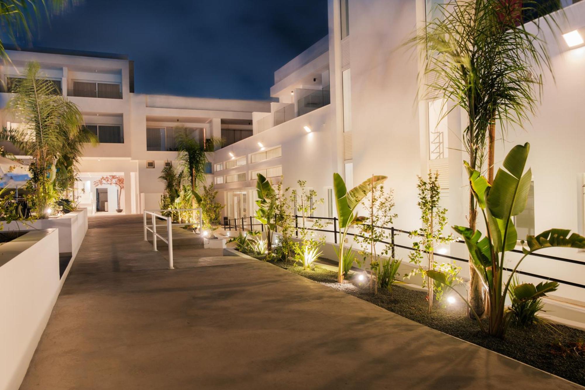 Abacus Suites ไอยานาปา ภายนอก รูปภาพ