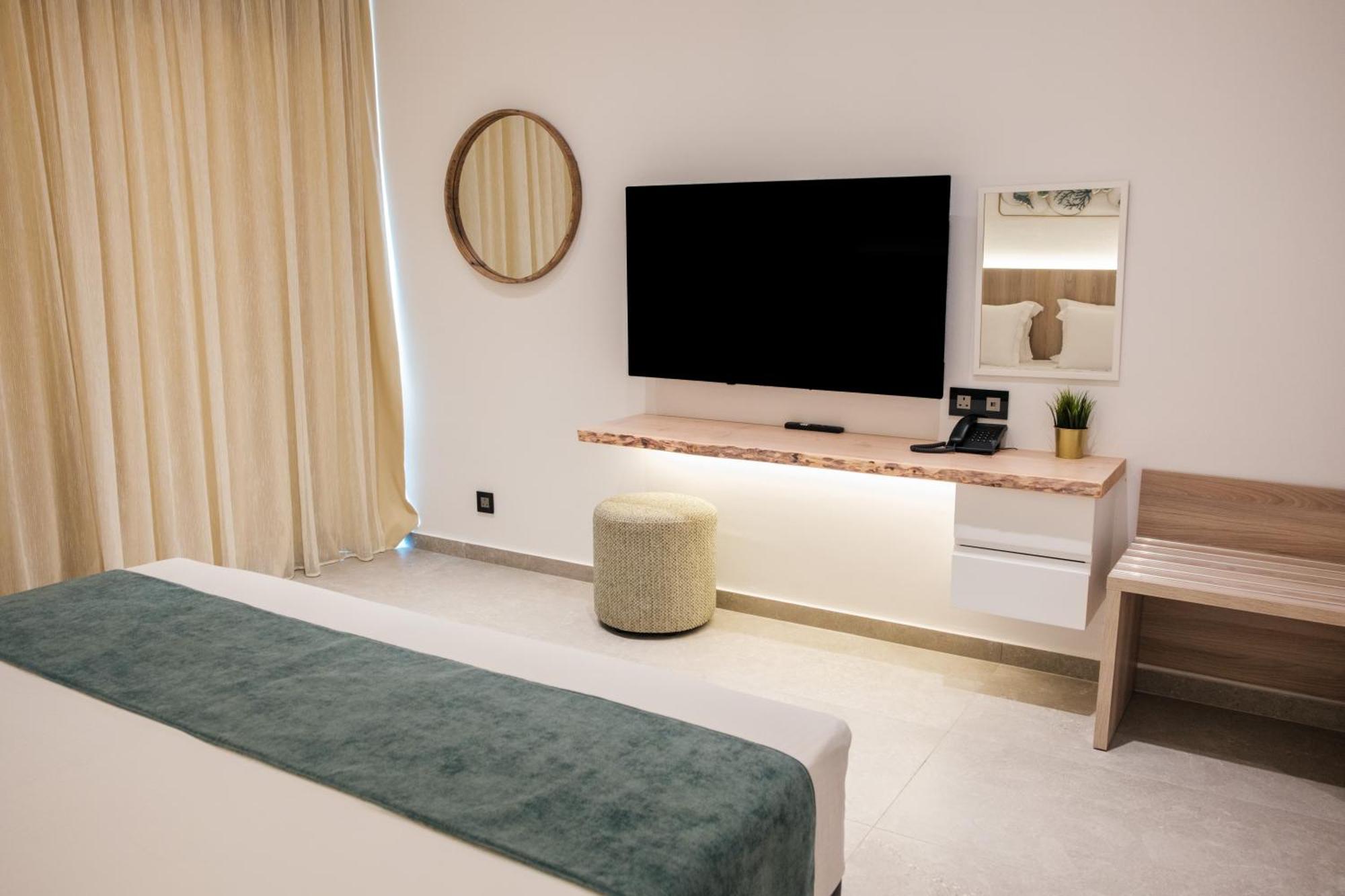 Abacus Suites ไอยานาปา ภายนอก รูปภาพ