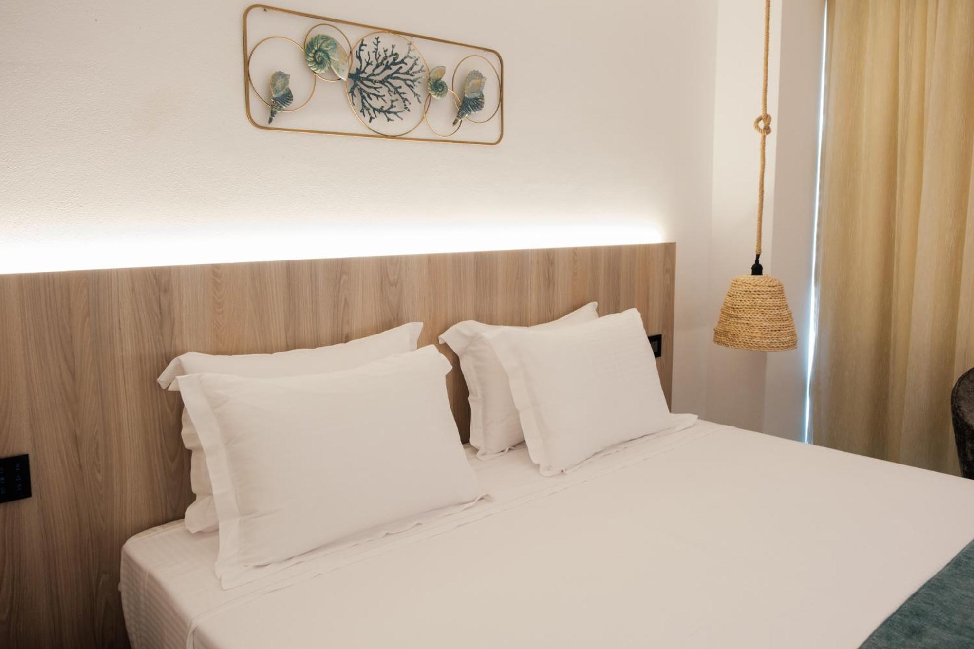 Abacus Suites ไอยานาปา ภายนอก รูปภาพ